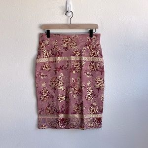 NWOT LuLaRoe M Elegant Pink/Gold Floral Cassie Skirt